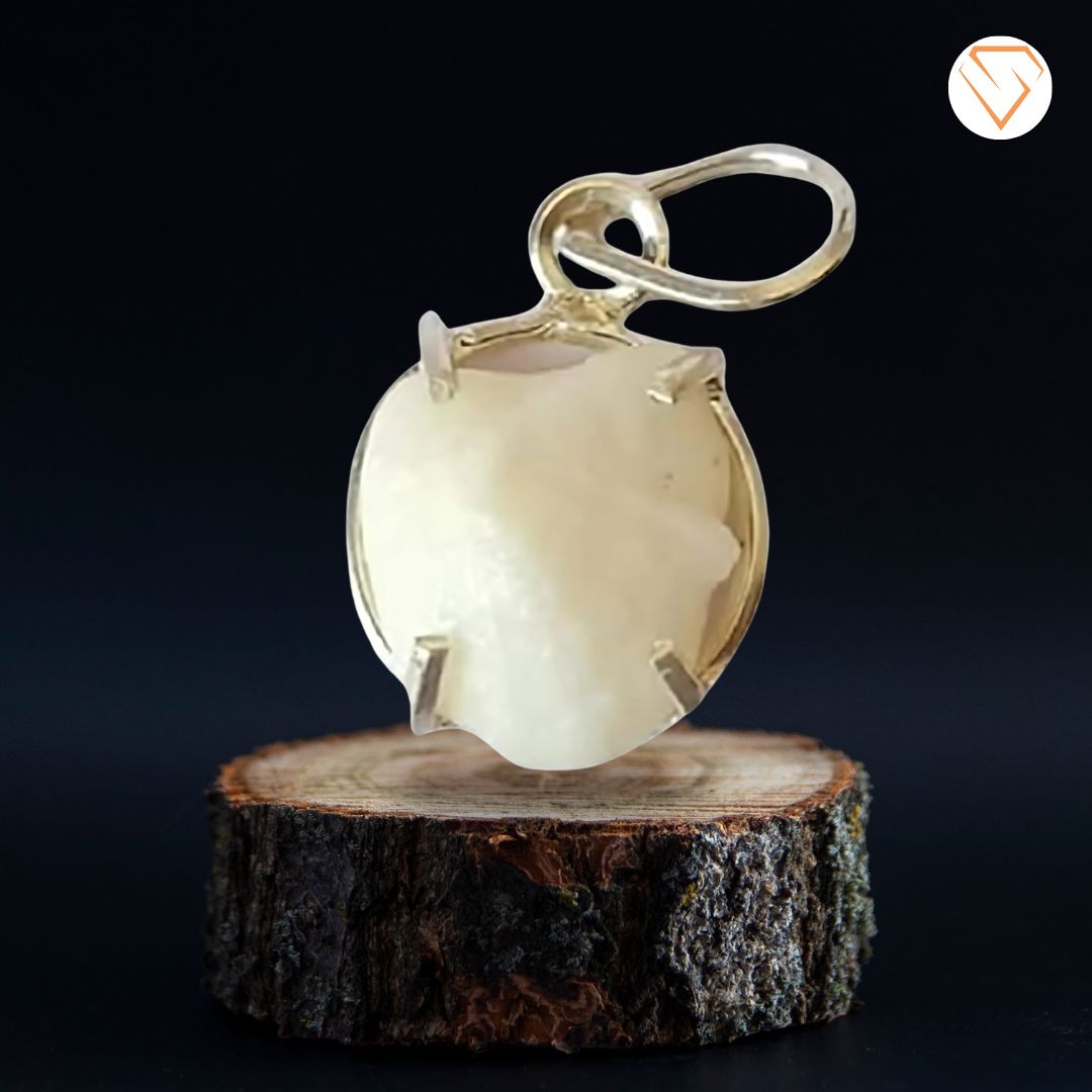 Machmani Stone Pendant