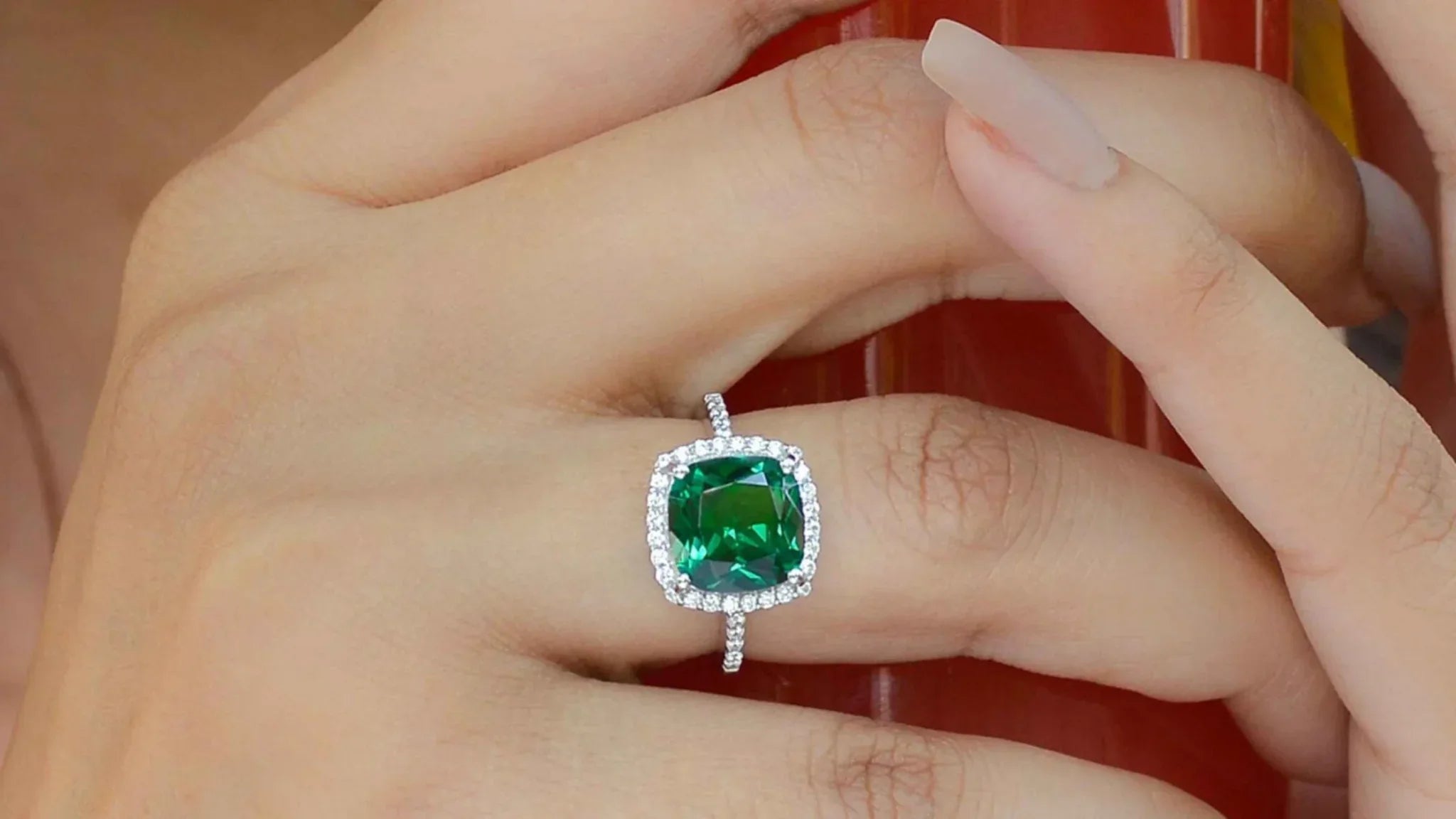 Top 10 Benefits of Wearing Emerald (Panna) Stone