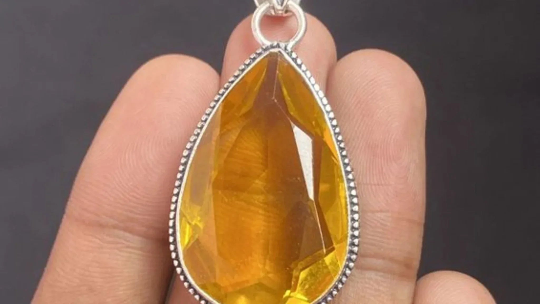 Top 10 Benefits of Wearing Yellow Sapphire (Pukhraj) Stone